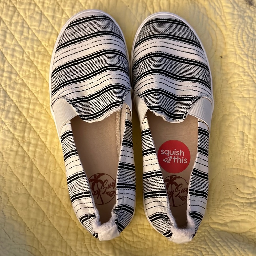 Roxy slip on shoes size 8 brand new